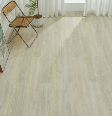 Khaki Không trượt 1220x180mm Độ dày 5mm Lớp sàn nội thất SPC Lớp sàn phủ UV Mô hình gỗ Để cải tạo và khách sạn