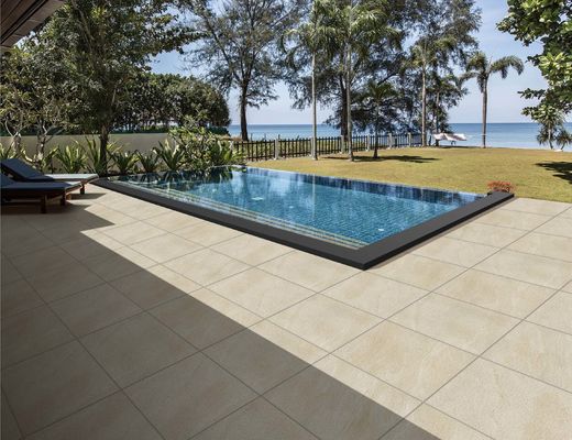 Độ cứng Chống ăn mòn Tòa nhà dân cư đương đại Cạnh hồ bơi Chống trượt 60x60cm